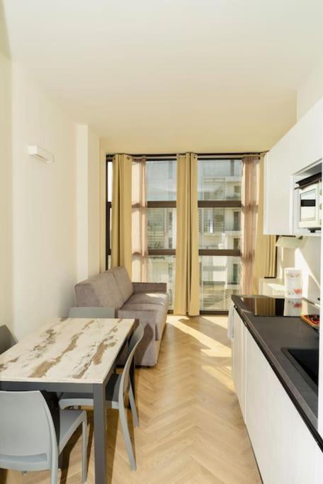 Sky View - Porta Nuova - Appartamento 4 มิลาน ภายนอก รูปภาพ