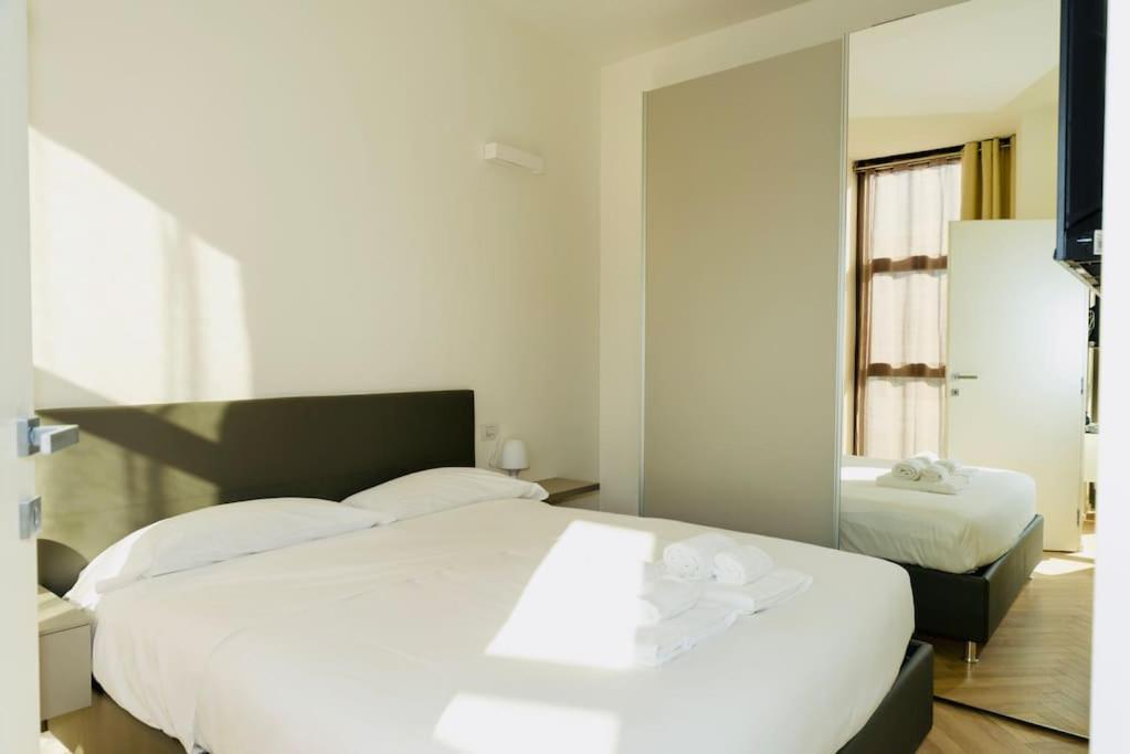 Sky View - Porta Nuova - Appartamento 4 มิลาน ภายนอก รูปภาพ